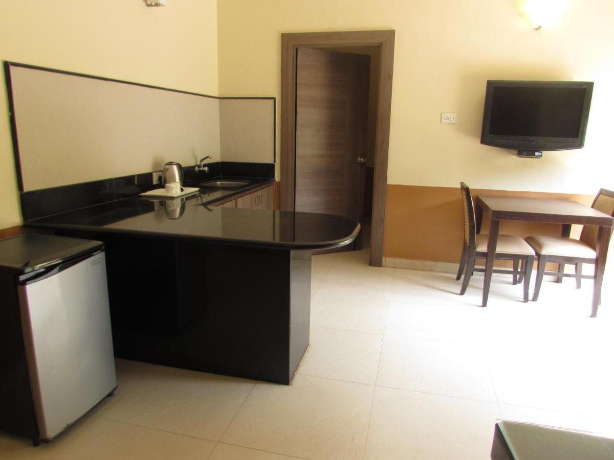Sandalwood Hotel & Suites Santa Cruz Εξωτερικό φωτογραφία