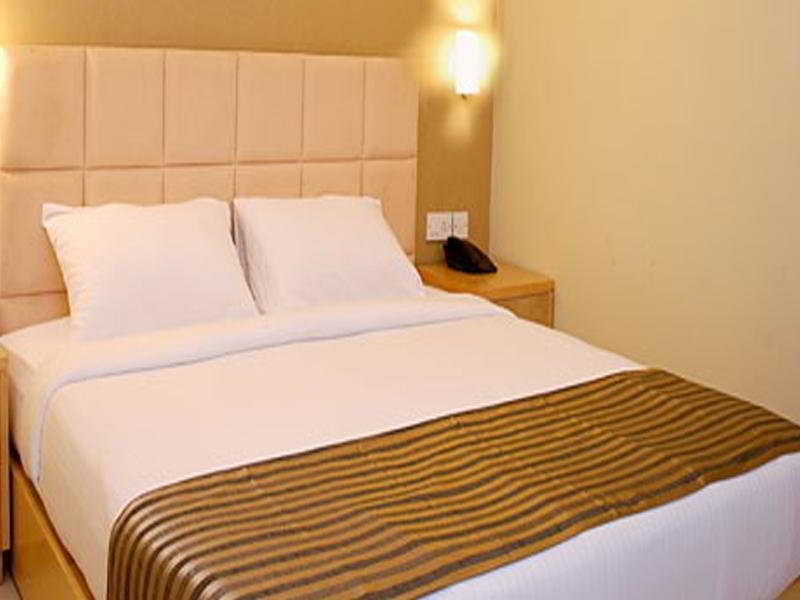 Sandalwood Hotel & Suites Santa Cruz Εξωτερικό φωτογραφία